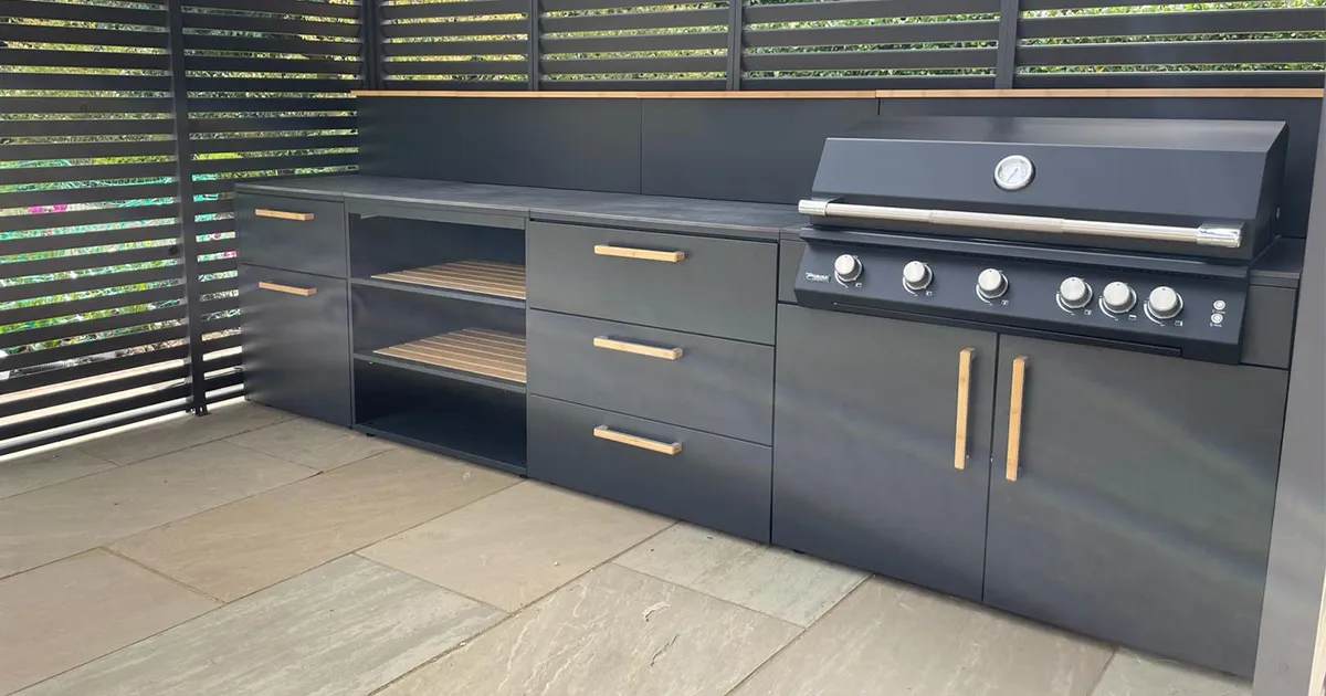 BarbecueBay voor de meest uitgebreide keuze in Planchas, Barbecues of Buitenkeukens!